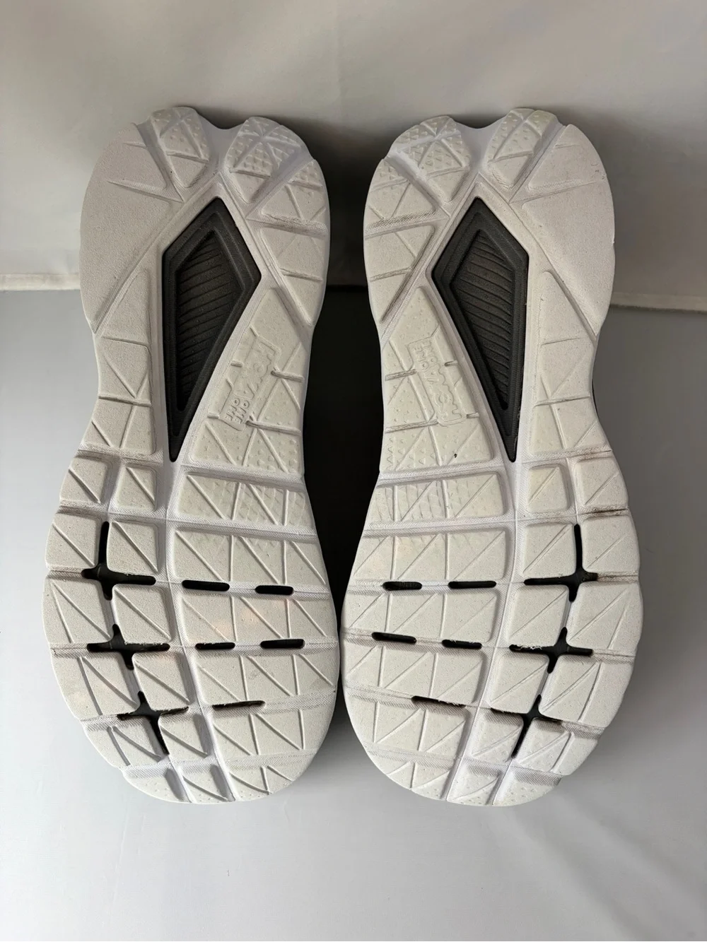 Hoka Women’s Mach 5 Running Athletic Shoes;Size 9.5 B; Black & White; #1127894